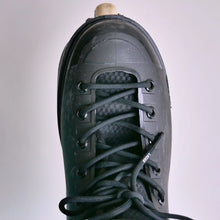 Load image into Gallery viewer, LACED APPAREL - WAXED LACES - BLACK - ROUND