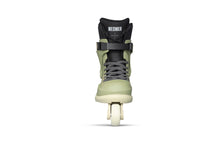 Load image into Gallery viewer, MESMER SKATES  - DOMINIC BRUCE PRO MODEL THRONE