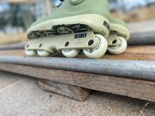 Load image into Gallery viewer, MESMER SKATES  - DOMINIC BRUCE PRO MODEL THRONE