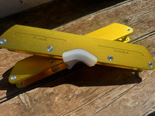 Load image into Gallery viewer, Famus Wheels - Aluminum Frame - Gold