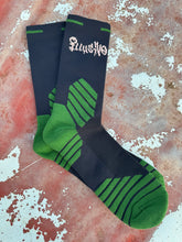 Load image into Gallery viewer, illusive brand skate socks