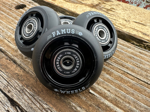 Famus Wheels 60mm 92a - Bearings included - black core