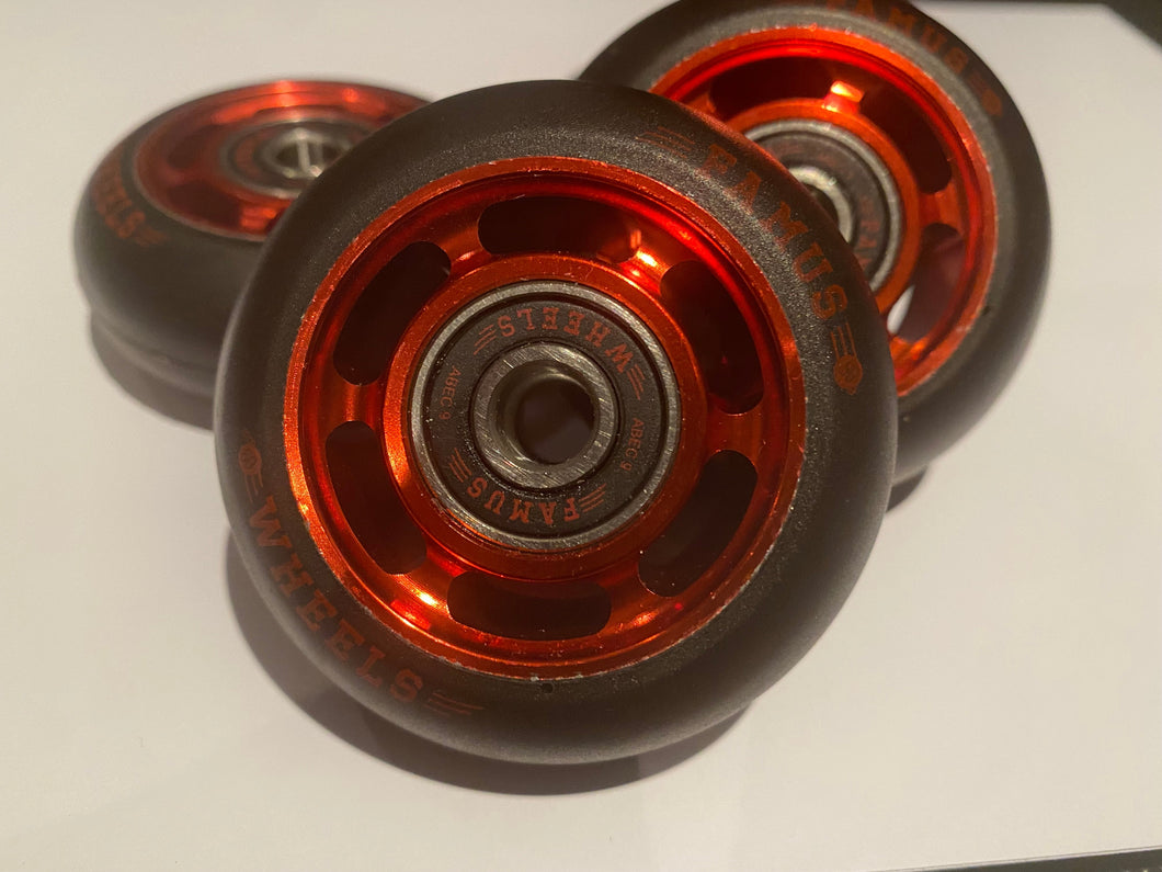 Famus Wheels - Preinstalled Abec9 bearings - black / Red- 60mm 90a - 6 Spoke
