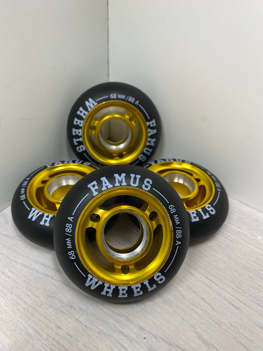 Famus Wheels 68mm/88a - furtive